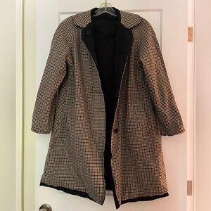 Gorgeous vintage Aquascutum London Mac Trench Coat - Navy and Club Check